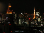 アップにして撮影したドコモタワーと東京タワー
